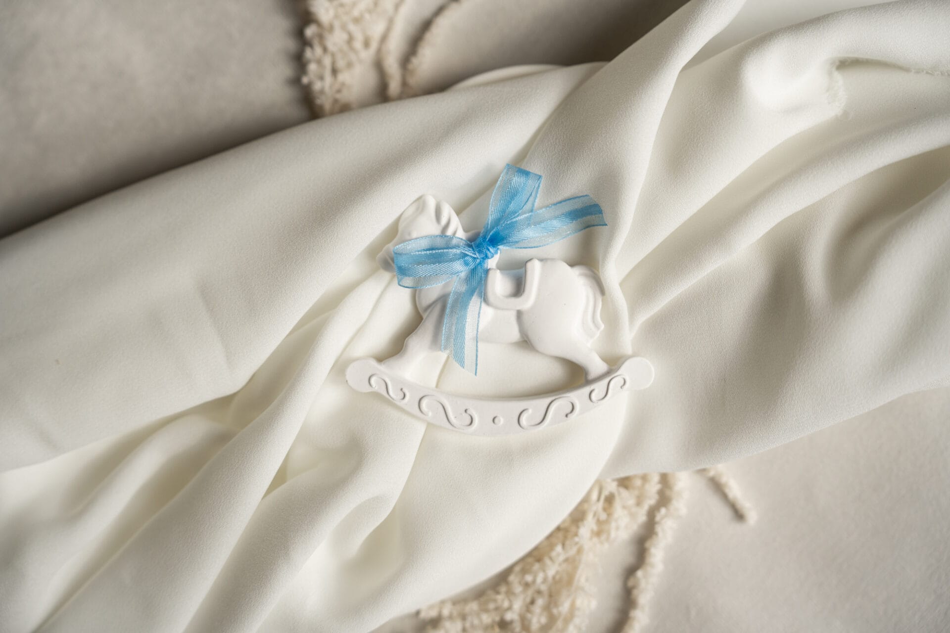 Cavalinho de gesso perfumado para Lembrança de Batizado