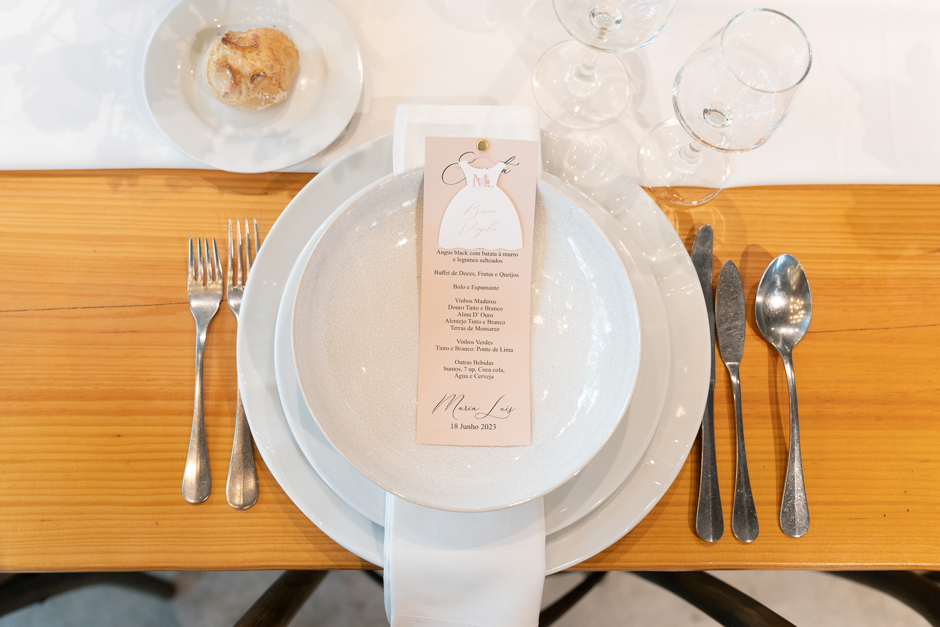 Menu de batizado com marcador de lugar personalizado