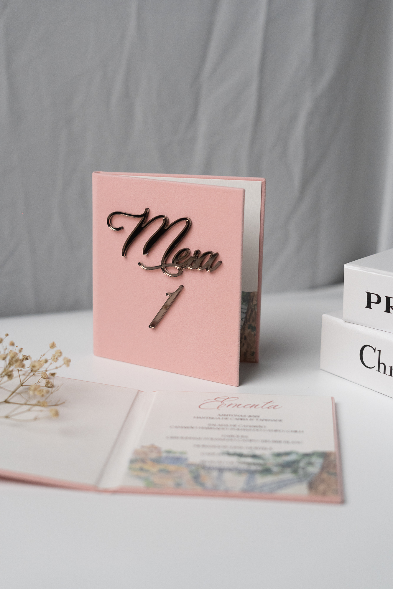 Marcador de Mesa Casamento em veludo e acrílico