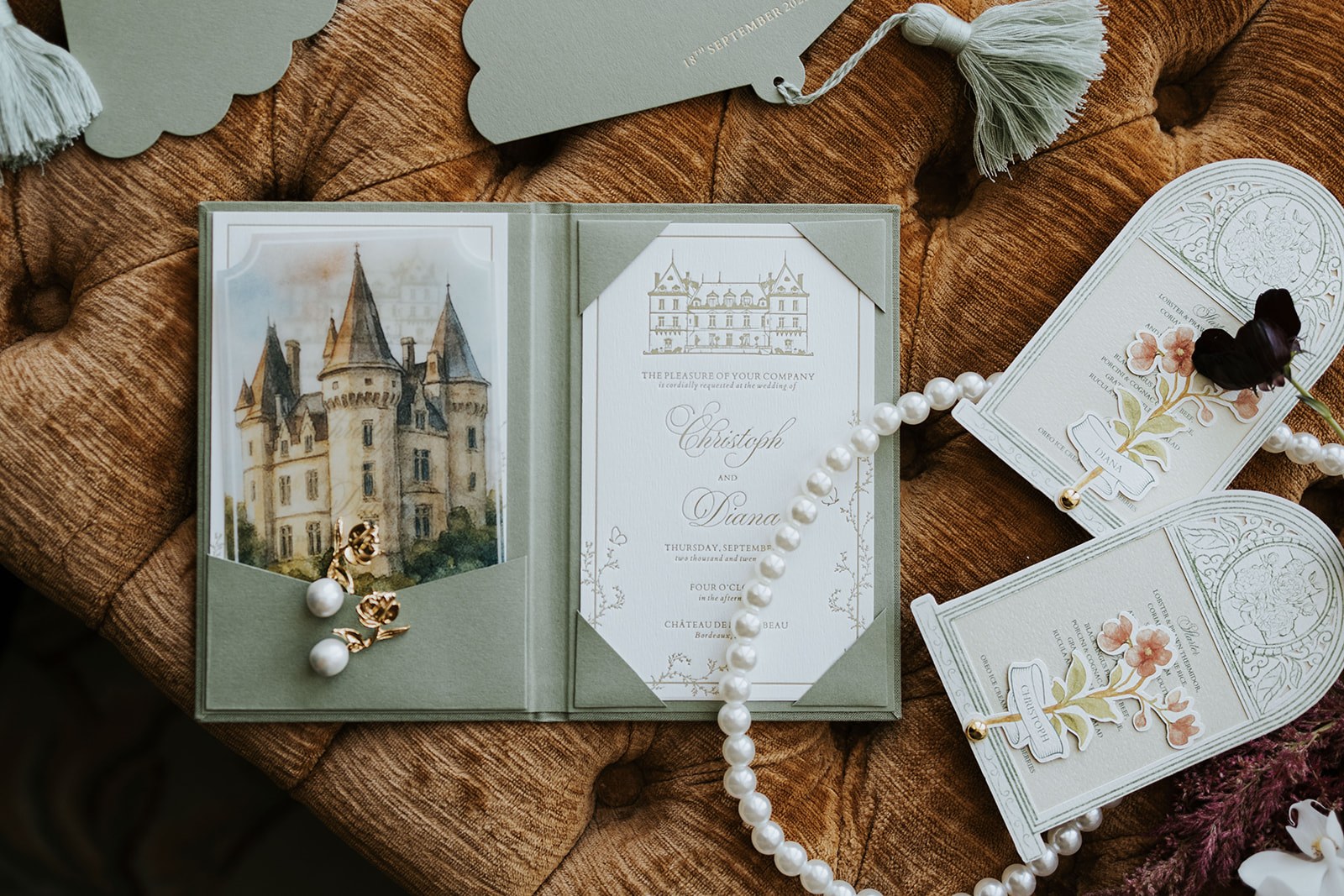 Convite de casamento capa rígida com detalhes em letterpress