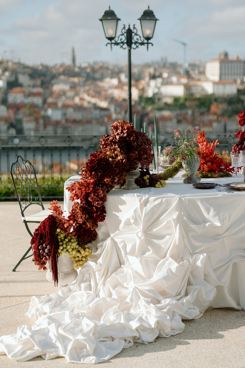 Detalhe do editorial de casamento no The Yeatman com artigos personalizados da Miminhos Rita Catita
